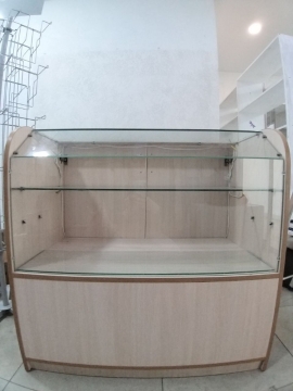 Продам торговые витрины дешево