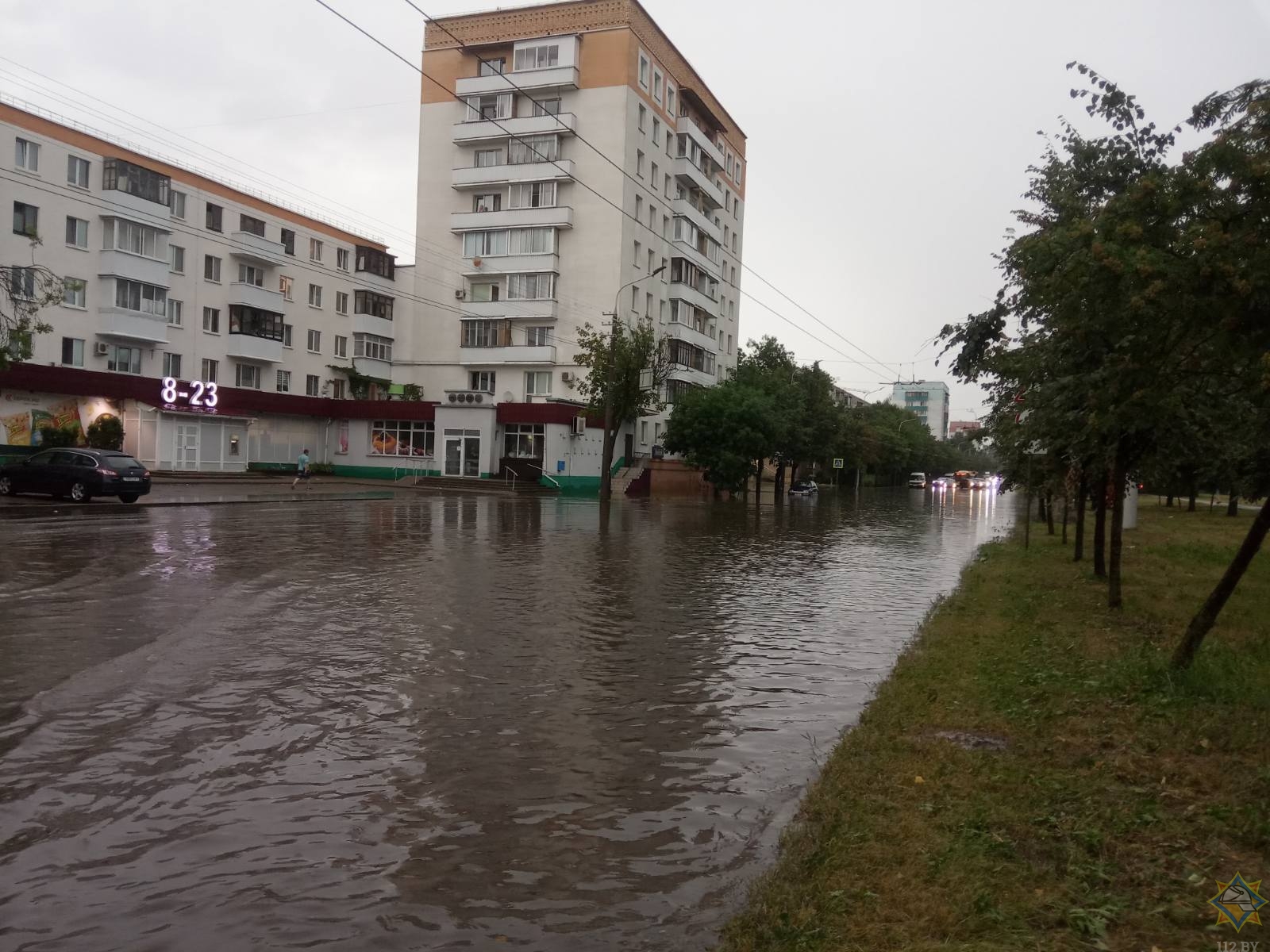 Под Минском молния убила девушку, ещё 4 человека пострадали. Последствия  непогоды от МЧС и очевидцев - Слуцк | сайт Слуцка