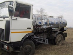 Пассажирский дизельный поезд врезался в молоковоз в Копыльском районе