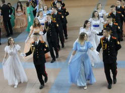 В Слуцке прошёл новогодний кадетский бал. Фото и подробности