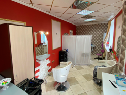 Парикмахерская «Чик-чик» переехала через дорогу