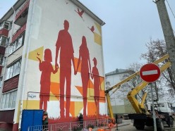 Работы над первым (?) в Слуцке муралом вышли на финальную